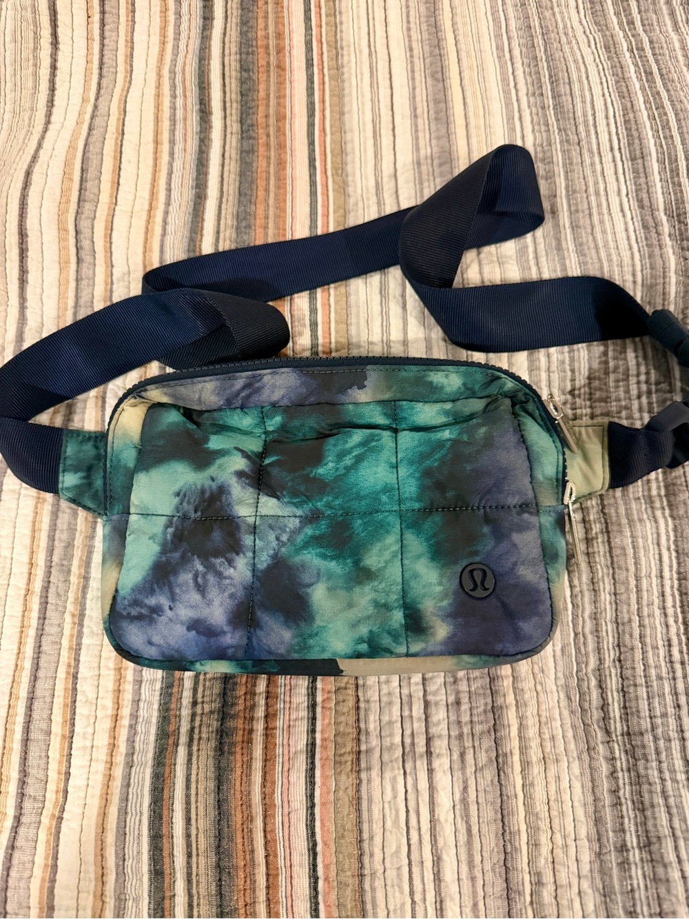 Lululemon bag
